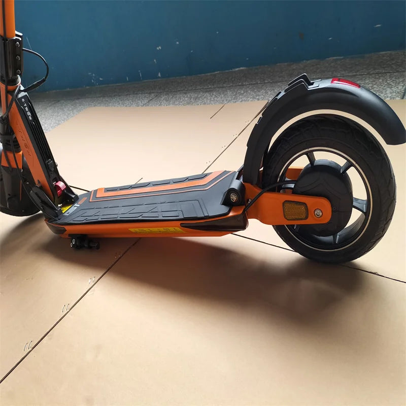 Newest  Original E-TWOW GT sport version 700W motor 48V 9.6 Ah E TWOW Li-ion Battery electric scooter